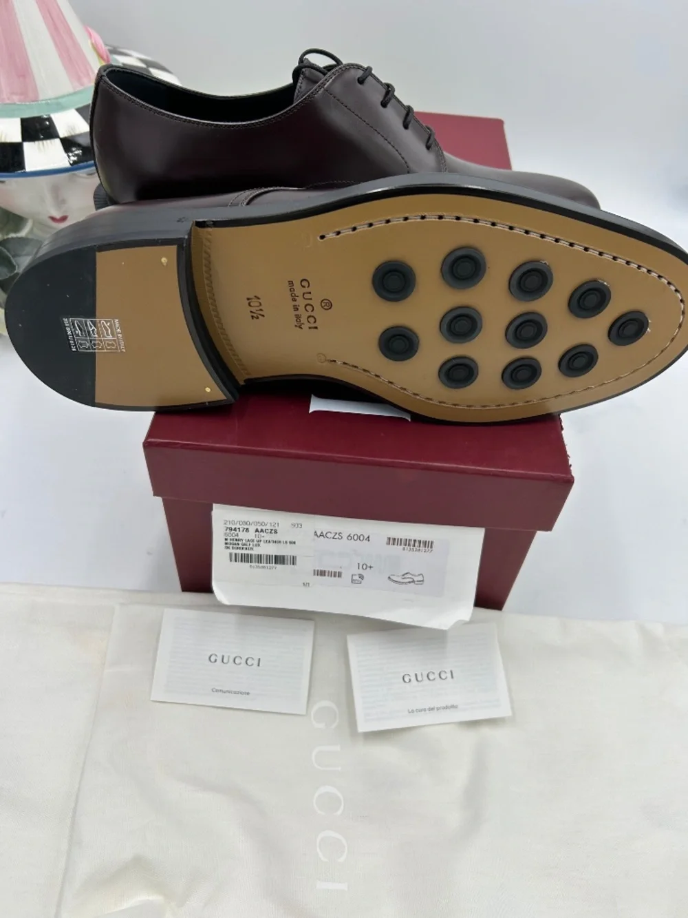 Men’s Gucci Logo Lettering Derby Shoes  Size 10.5/ fits 11 US .